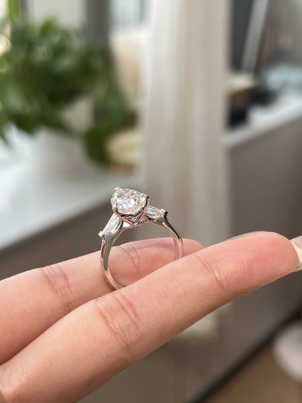 18K white gold 2ct Pear cut lab grown diamond Three-Stone ring