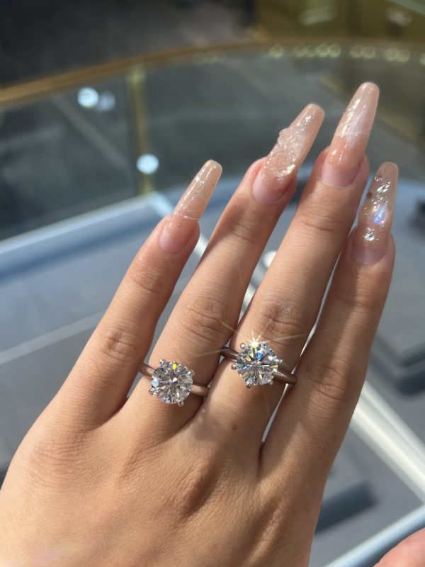 lab grown diamond engagement ring in 18k white gold