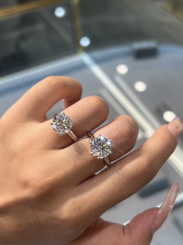 lab grown diamond engagement ring in 18k white gold