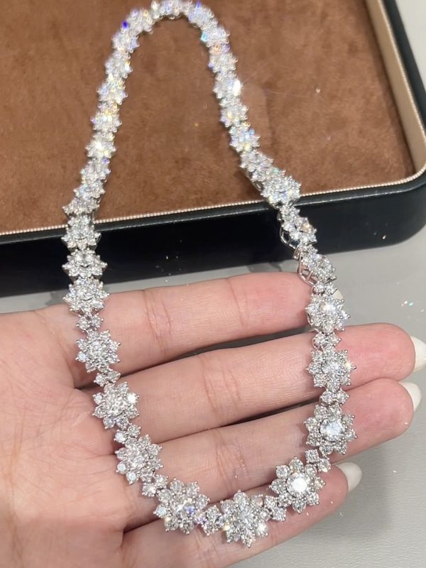 Lab Grown Diamond Sunflower Necklace in 18K White Gold