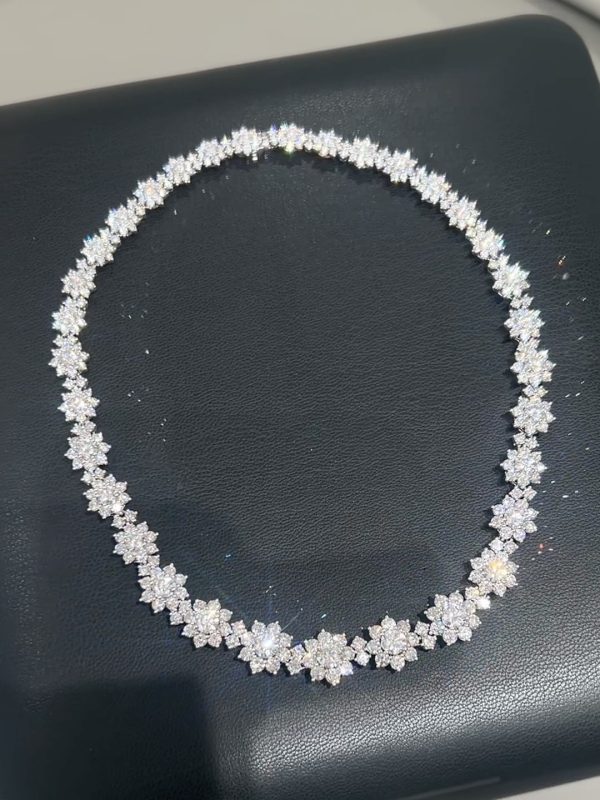Lab Grown Diamond Sunflower Necklace in 18K White Gold