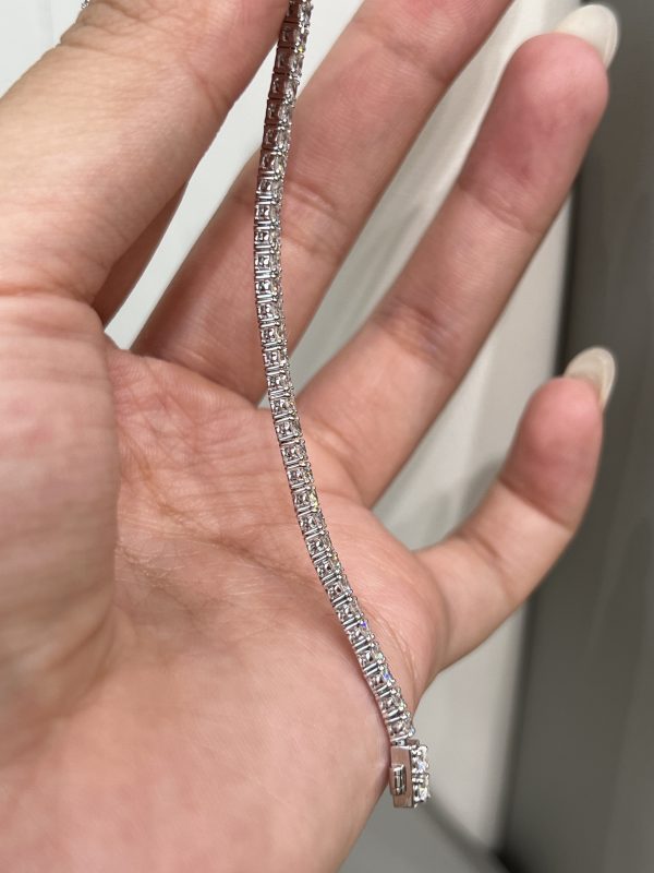 3CTW Round Brilliant Lab Grown Diamond Tennis Bracelet Four Prong