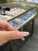 1CTW Round Brilliant Lab Grown Diamond Engagement Ring