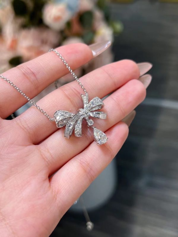 0.7CTW Pear Shape Lab Grown Diamond  Drop Pendant in 18K  White Gold