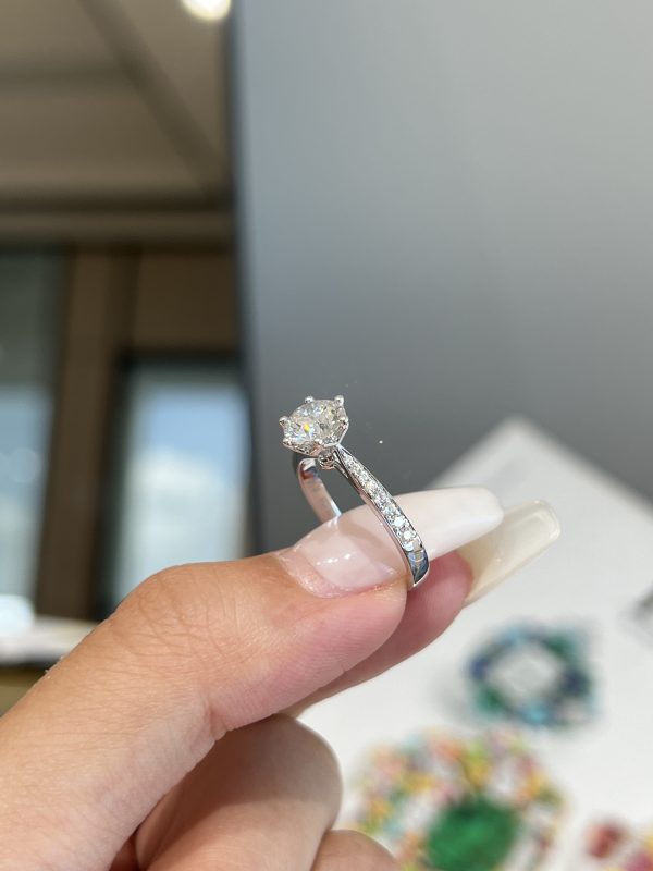 1CTW  Round Brilliant Lab Grown Diamond Engagement Ring Six Prong