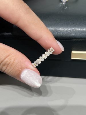 0.8 Carat Oval Cut Lab Grown Diamond Engagement Ring For Women in 18K Yellow Gold