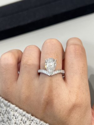 3 Carats Pear Shape Lab Grown Diamond Engagement Ring in 18k White Gold