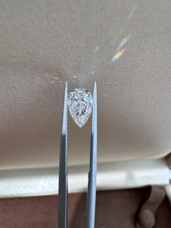 1 Carat Pear Shape CVD Lab Grown Diamond IGI Certification E VVS2