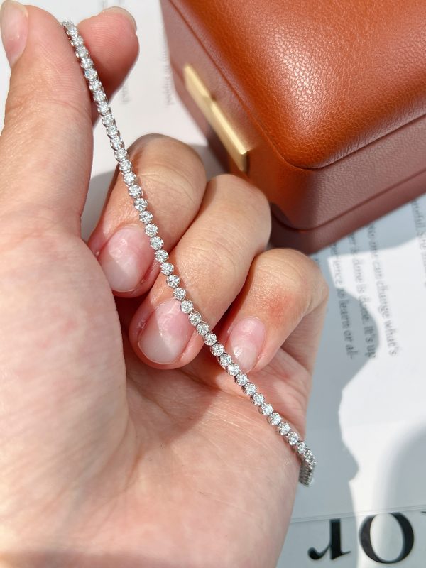 1CT Round Brilliant Lab Grown Diamond Tennis Bracelet in 18K White Gold