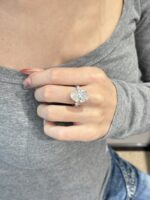 18K white gold 10ct Oval cut lab grown diamond Three-Stone ring