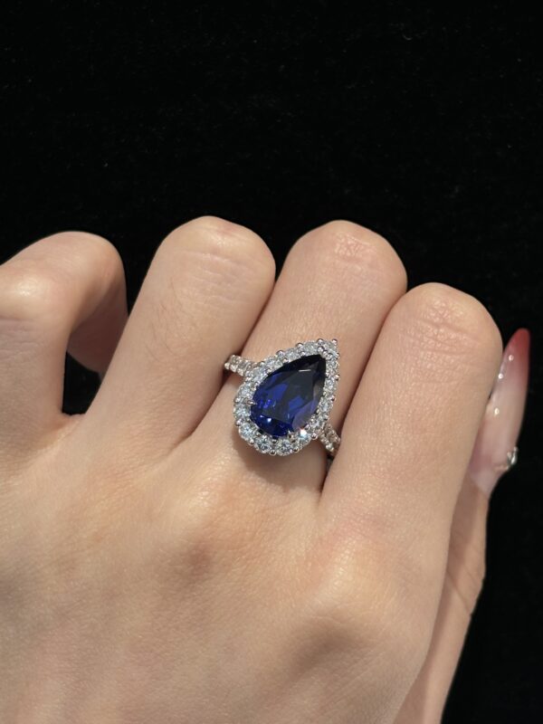 5CT Pear  Cut Lab Grown Sapphire Rings in 18K White Gold