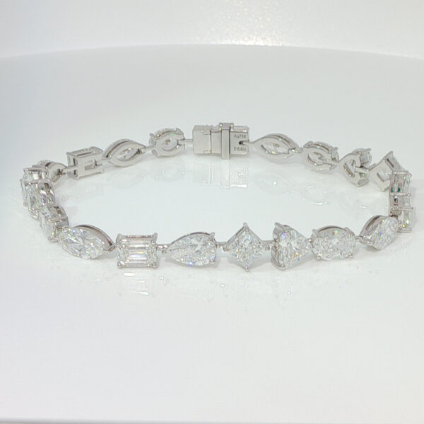 10.92CTW Full Circle Lab Grown Diamond Bracelet in 18K White Gold