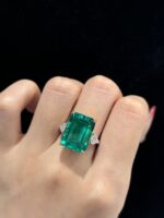 18K white gold 11ct Emerald cut lab grown diamond Three-Stone ring