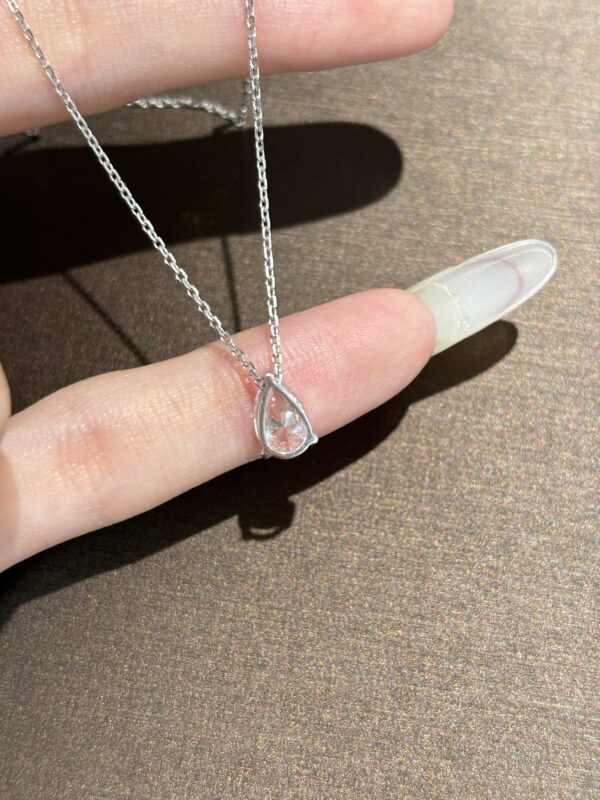 1CT Pear Shape Lab Grown Diamond Drop Pendant in 18K White Gold