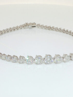 5.62ct Total Weight Round Brilliant Cut Lab-Grown Diamond Graduated Tennis Bracelet, 3-Prong Setting