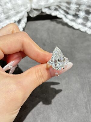 10CT Pear Shape Three Stone Lab Grown Diamond Engagement Ring