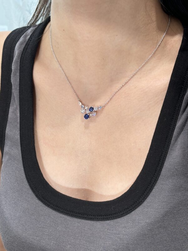 Lab Grown Sapphire Cluster Necklace in 18K Gold Setting